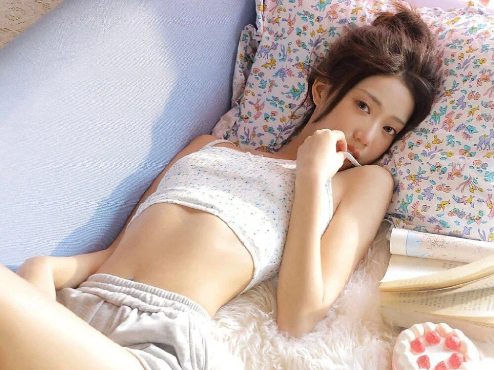 Luck_Lili_'s Offline XXX Chat