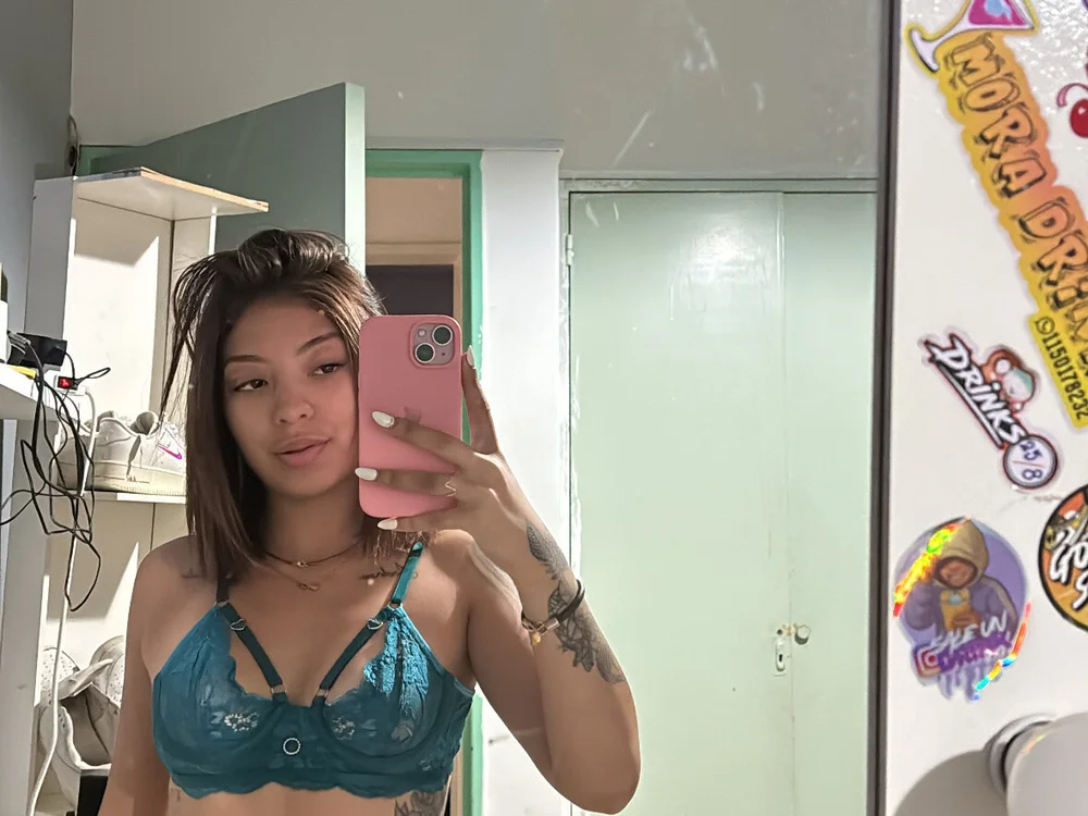 Cloevalen Adlı Modelin Çevrimdışı XXX Sohbeti