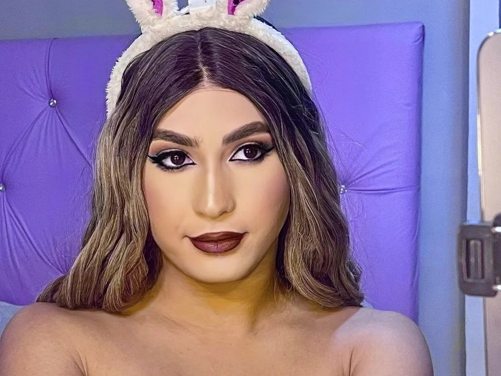 Megan2077 Offline XXX-chat