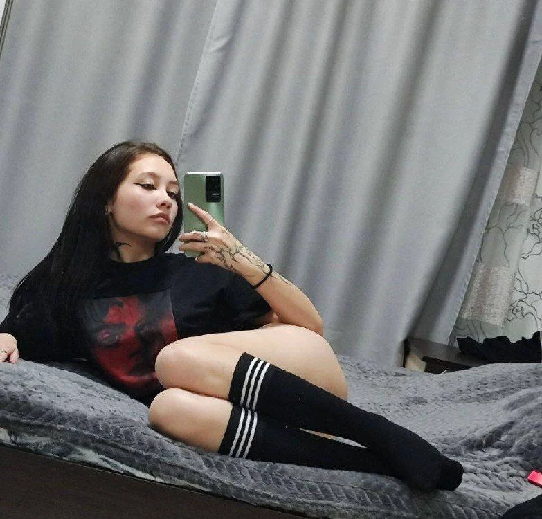 Dora_moon_'s Offline Chat Room