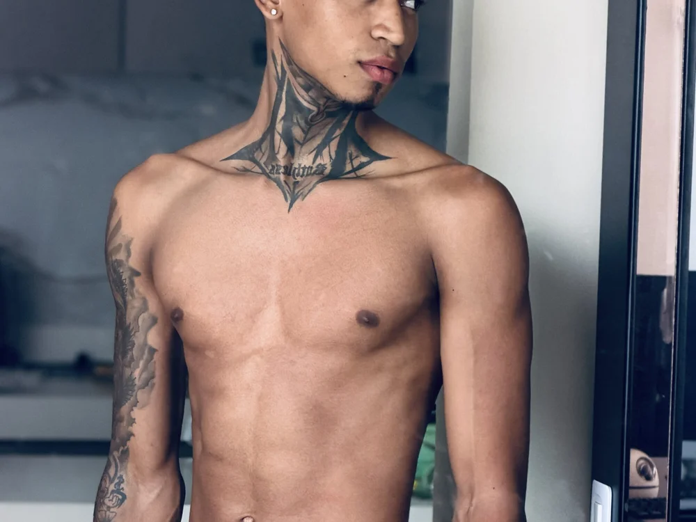 sexy_blacks_ Adlı Modelin Çevrimdışı XXX Sohbeti