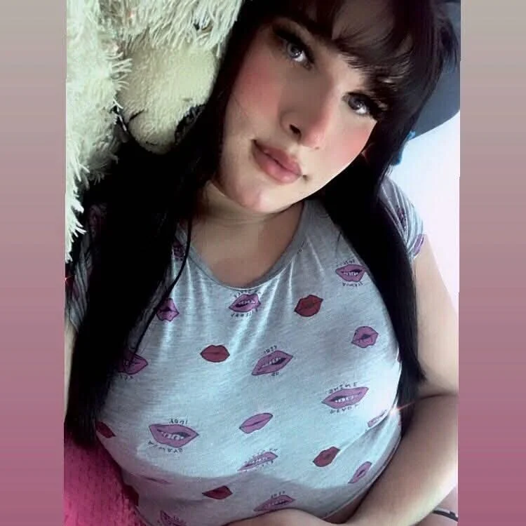 x_daniiela_x's Offline XXX Chat