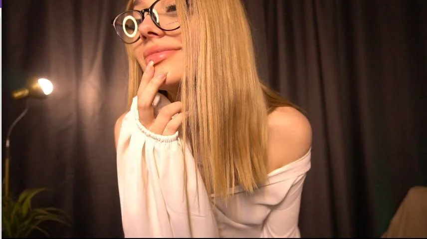 annyzu's Offline XXX Chat