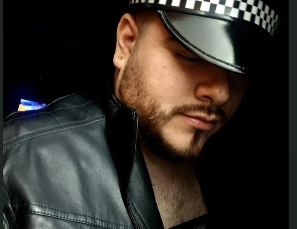 FabrizioDion's Offline Chat Room