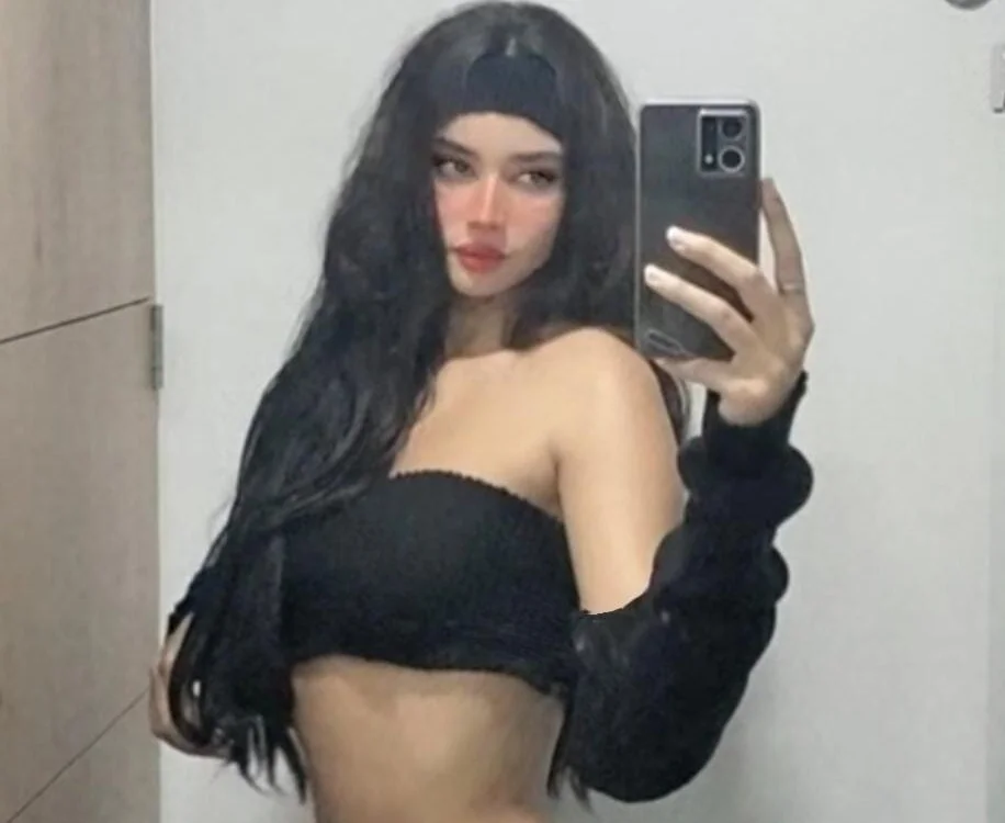 Astrid_Olsen's Offline Chat Room