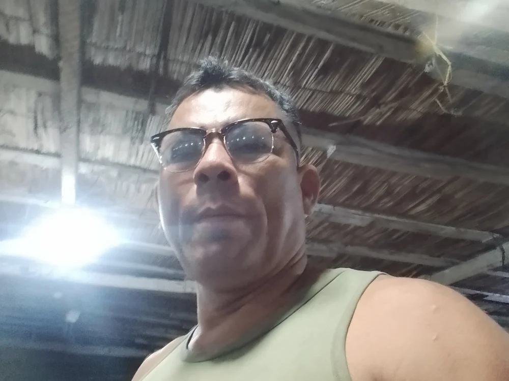 camello1907's Offline XXX Chat