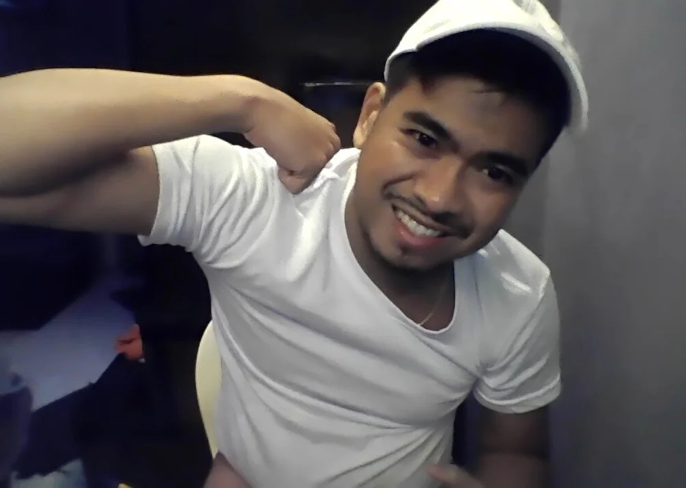 Nikko22's Offline Chat Room