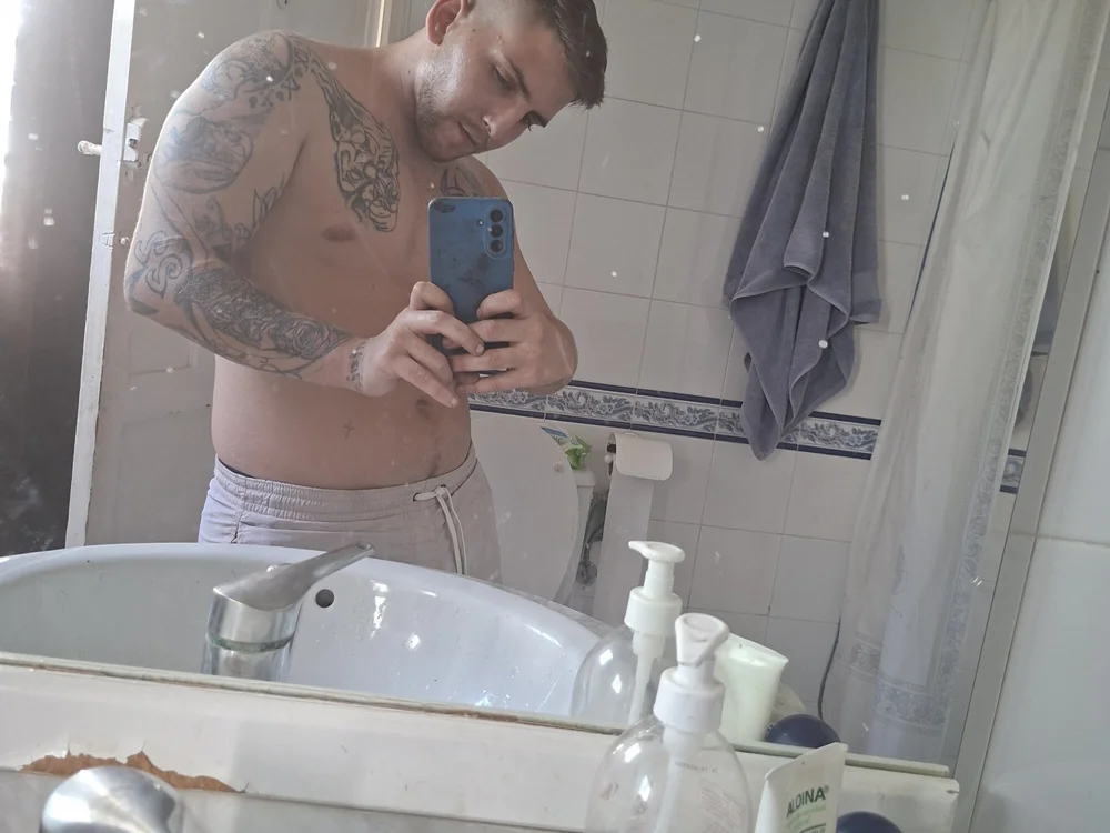 Manuelbb6969 Offline XXX Chat