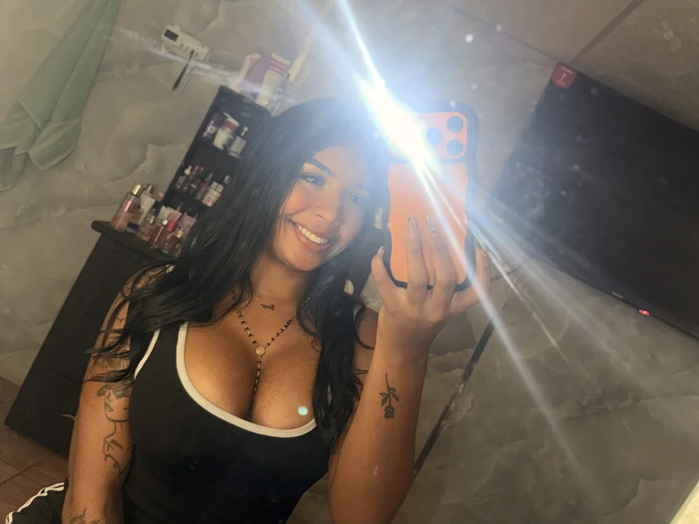 tuchicafavorita20's most recent online preview