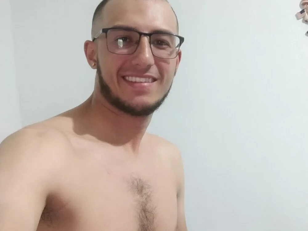 Camilo1826 offline XXX-chat