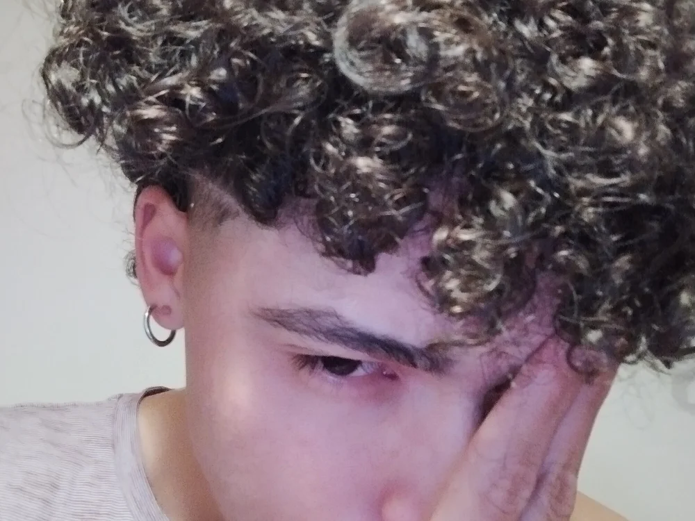 DoubleTemptationn's Offline Chat Room