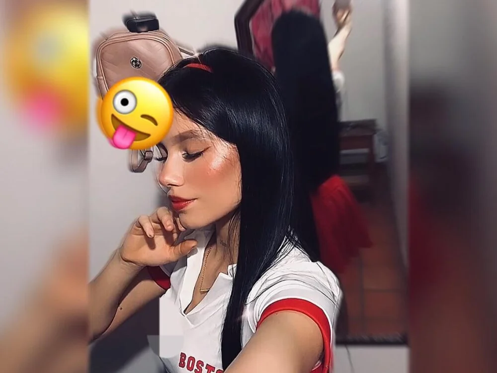 dazzlingdolls' Offline XXX Chat