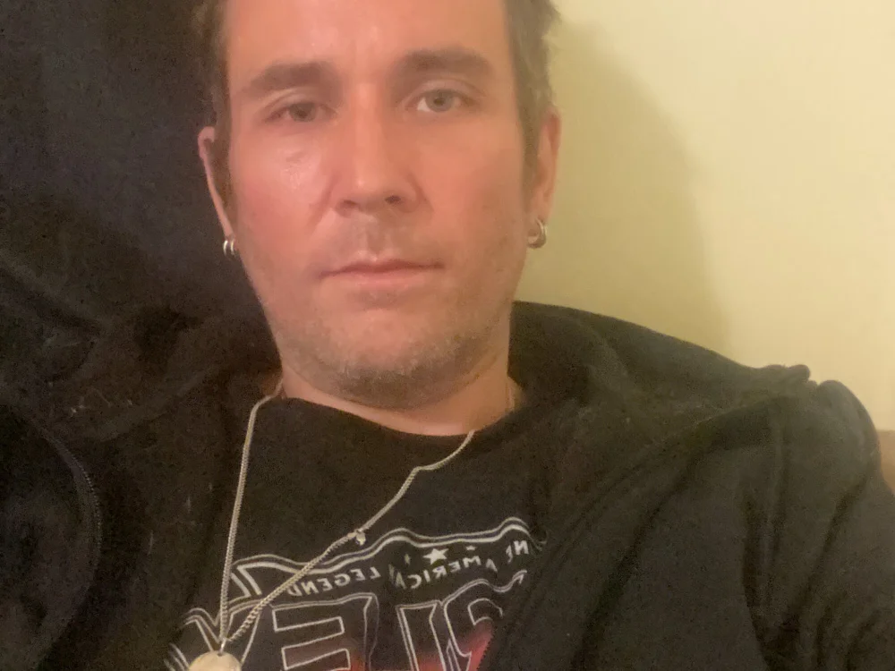 tonez1986's Offline XXX Chat