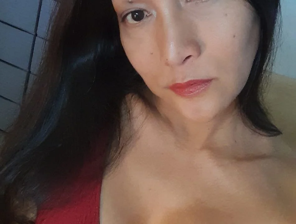 gorgeousYNEZ22's Offline XXX Chat