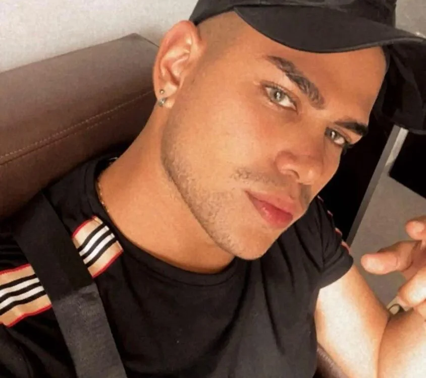 Apolho_Ferrer offline chatrum