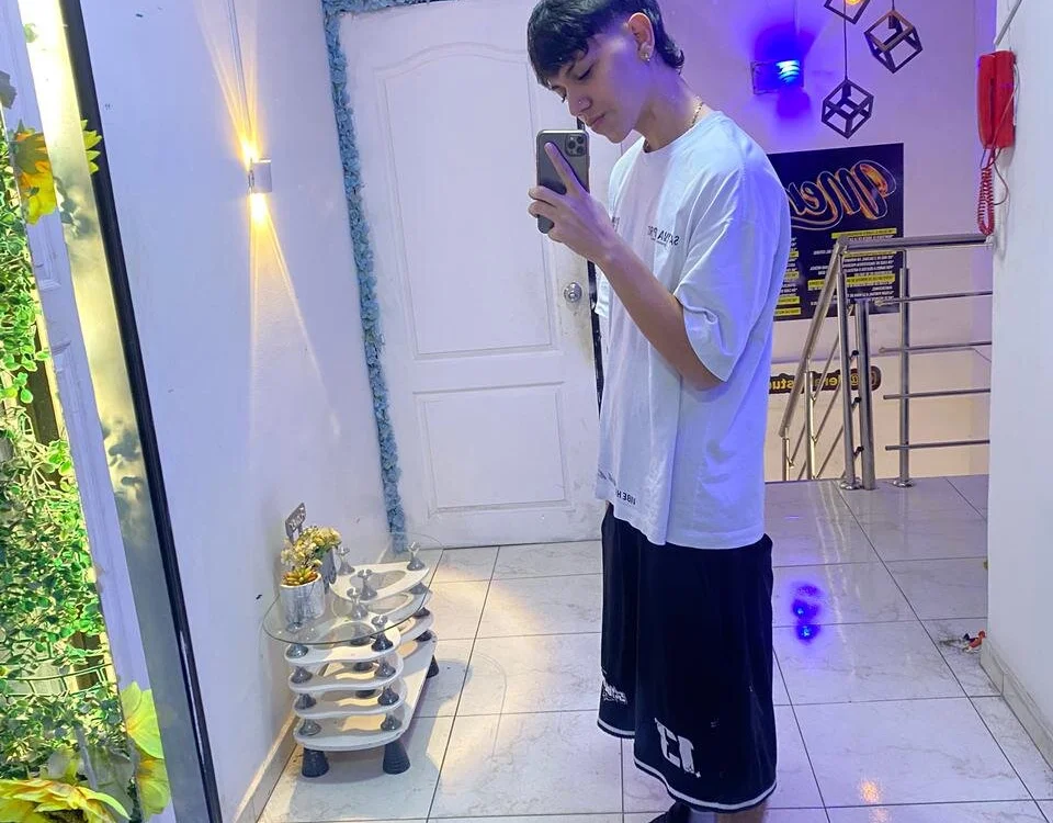 sebas_pretty7 离线XXX聊天