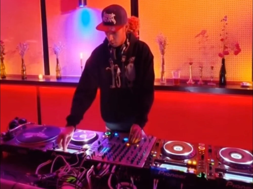 Alva4201000 離線 XXX 聊天