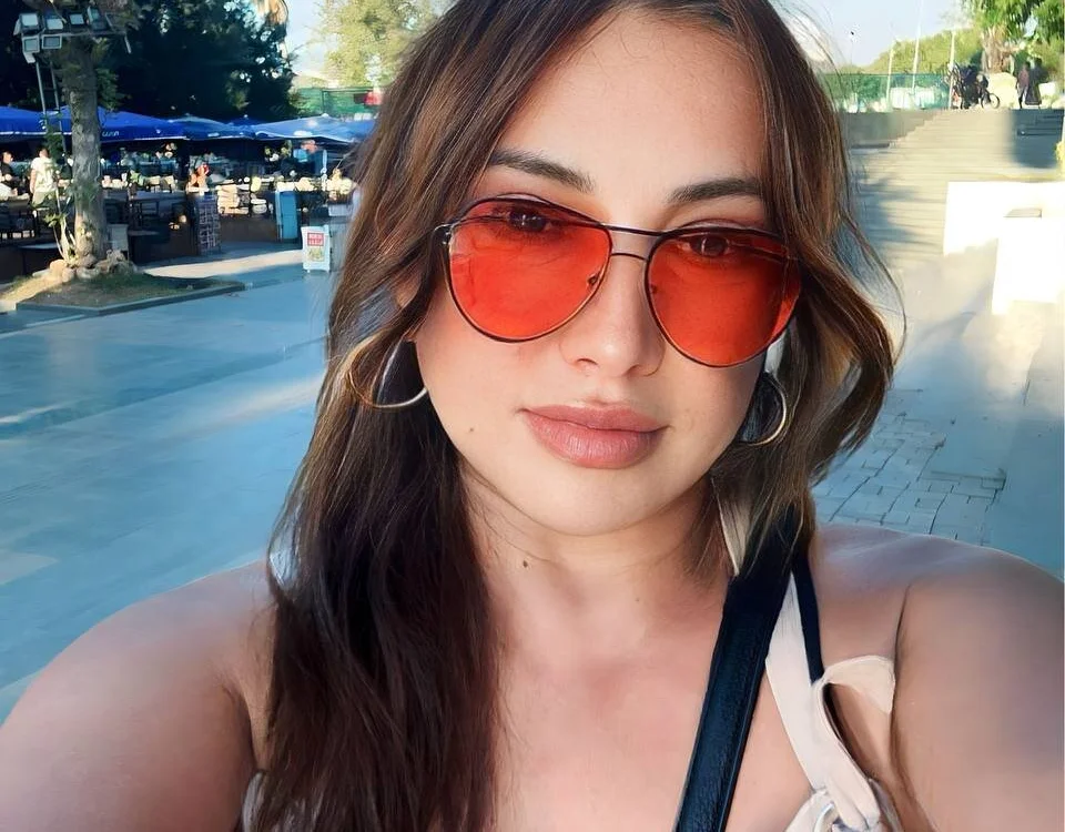 Jennifer_Lo's Offline XXX Chat