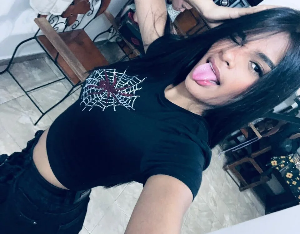Alisongomez944's Offline XXX Chat