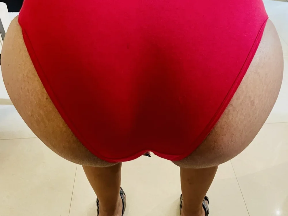 Pyasi-bhabhi Chat XXX offline