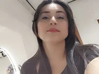 MiaGrew webcam