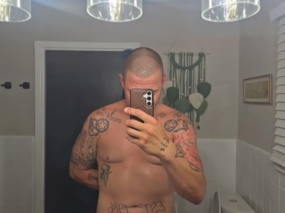 LongandEasy77 Offline XXX-chat