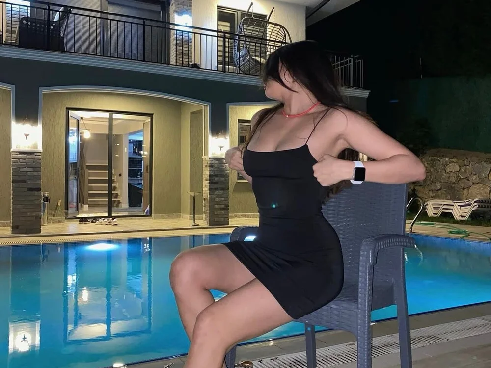 Manolya's Offline XXX Chat