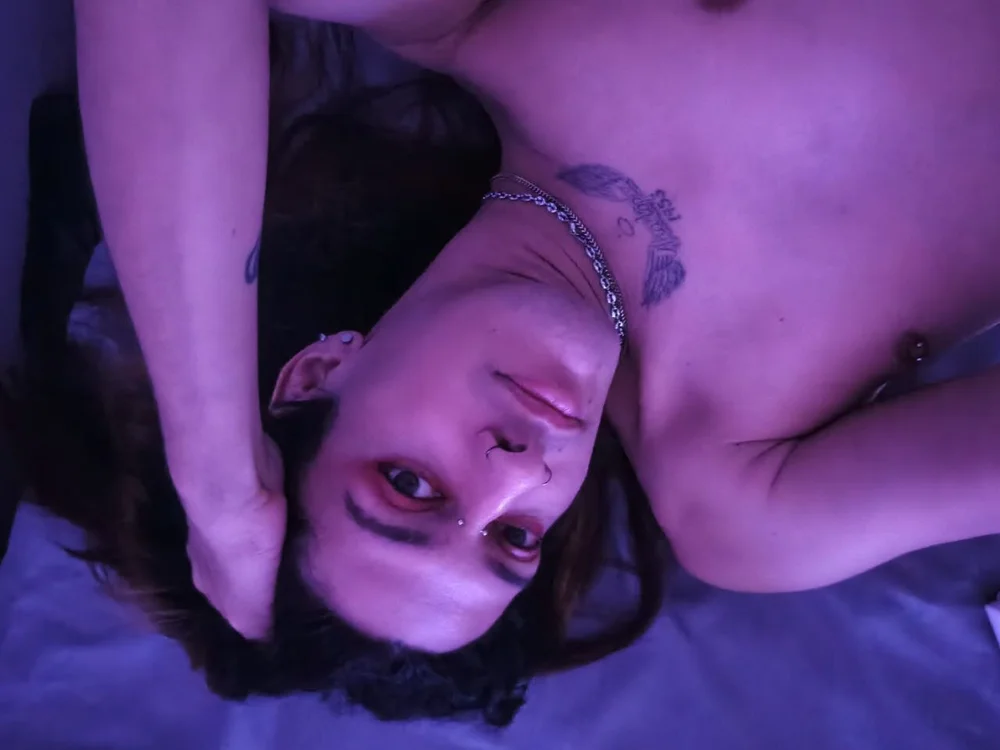 Chatroom XXX hors ligne de ChuyA49