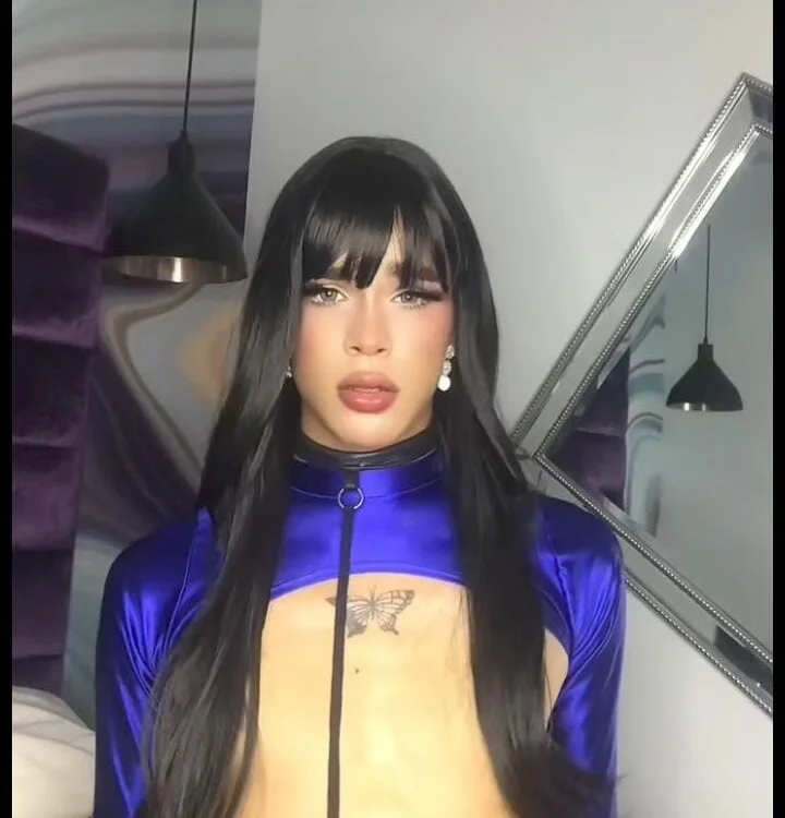 Adara_Ferrara Adlı Modelin Çevrimdışı XXX Sohbeti