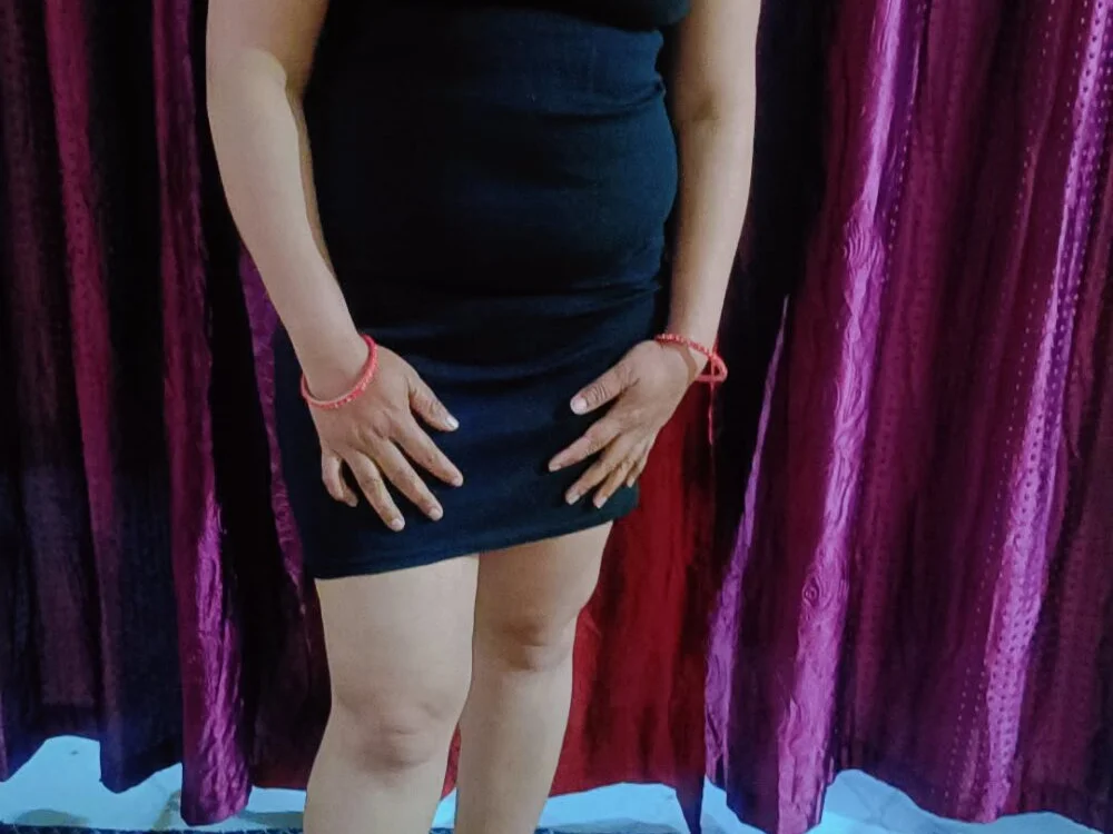 Sexy_riya001 離線 XXX 聊天