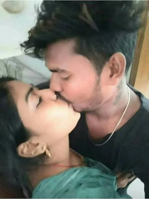 Village_couple5 Chat XXX offline