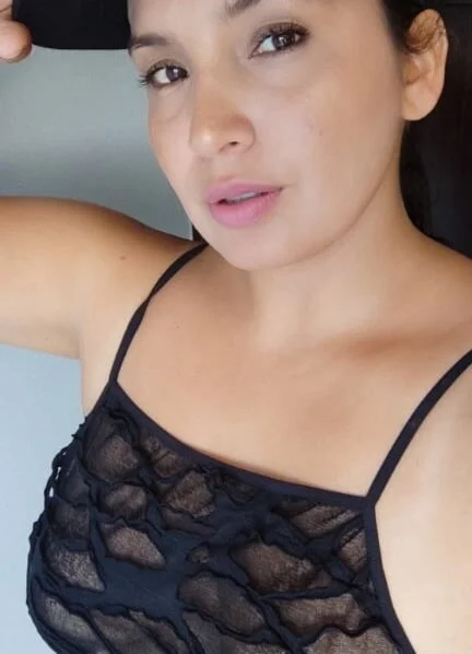 allison-dreams Adlı Modelin Çevrimdışı XXX Sohbeti