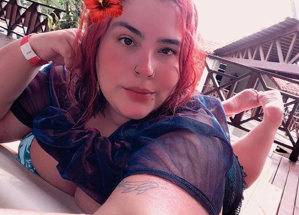 Camilleturn18's Offline XXX Chat