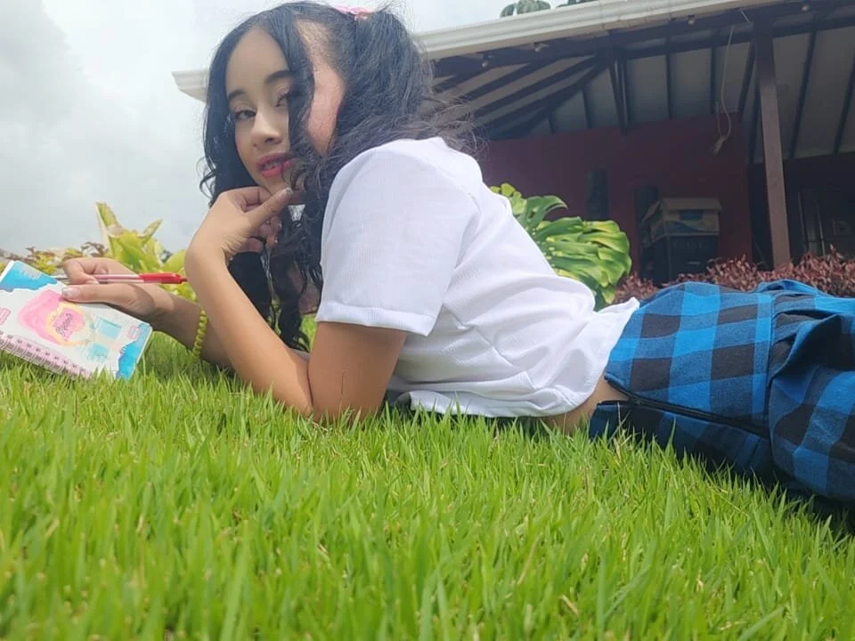 l0lita_emi's Offline XXX Chat