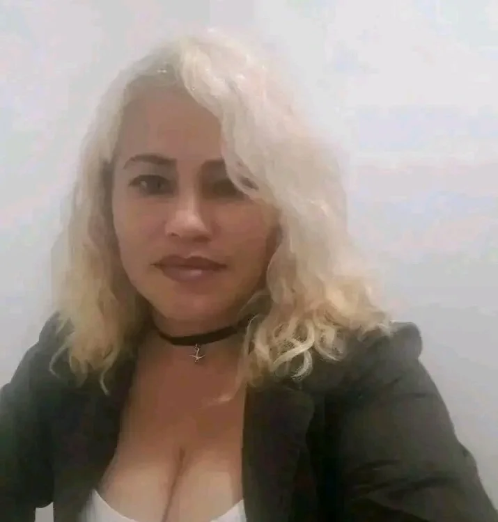 natasha-johan's Offline Chat Room