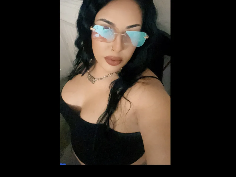 Lilbrat232's Offline Chat Room