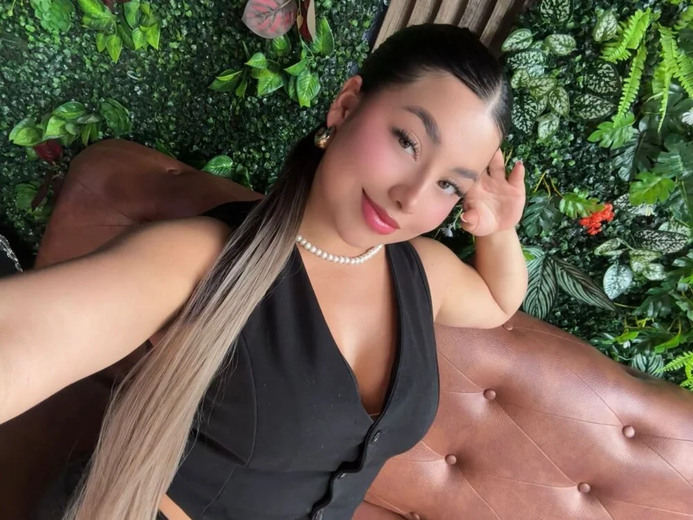 emily_jewell1 offline XXX-chatje