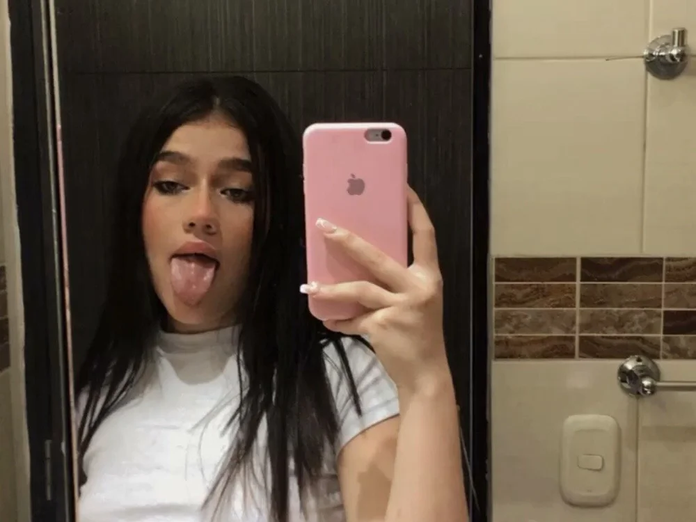 bitchybitch09 Offline Chatraum