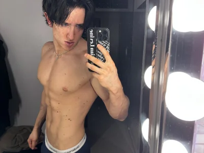 ChristianLevine_ profile