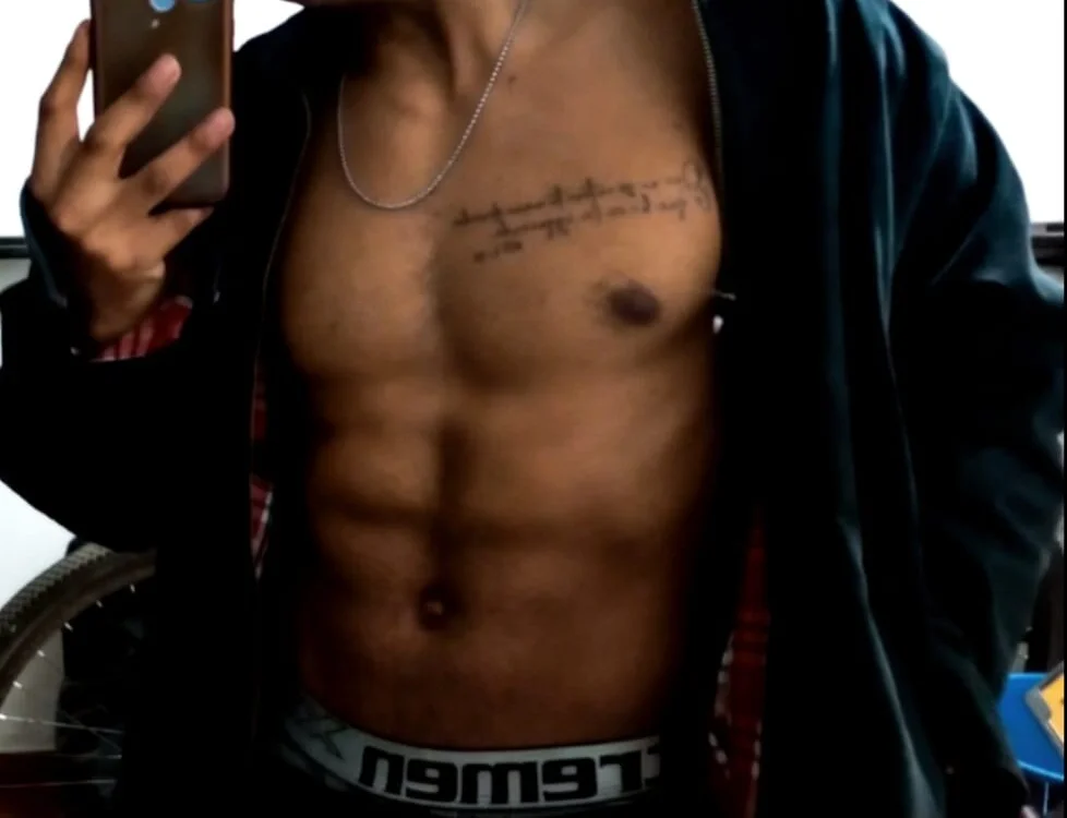 Black_hot266 Offline XXX Chat