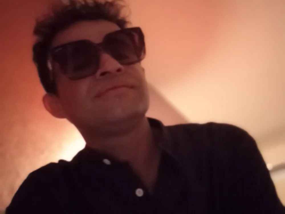 yoguitolokoche's Offline XXX Chat