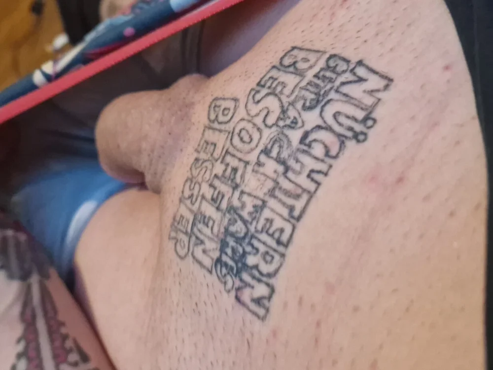 juniorhardsau's Offline XXX Chat