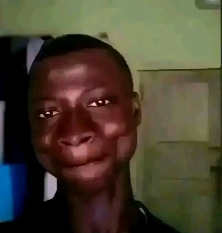 Dicks250's Offline Chat Room