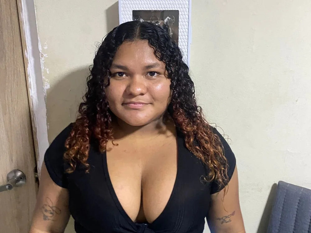 eva_daniela's Offline Chat Room