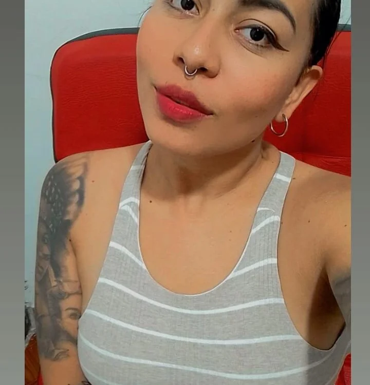 amazing_couple2's Offline XXX Chat