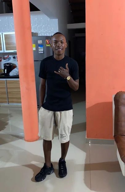 Maximo_Blue Offline XXX-chat