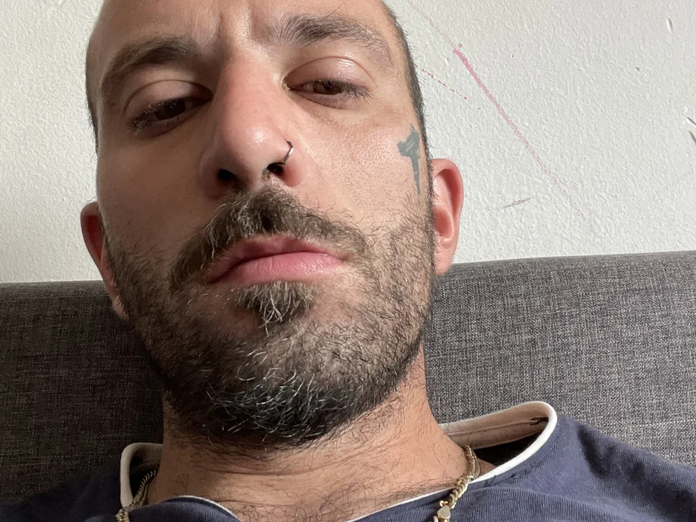 steliosriko3 offline chatrum