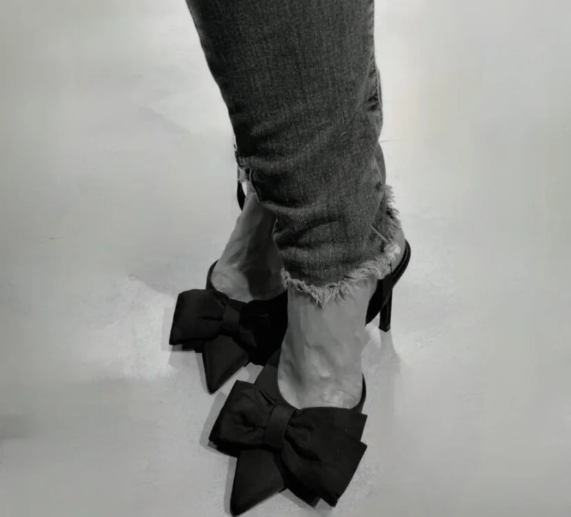 Miss_Bella_Feet: офлайн-секс-чат