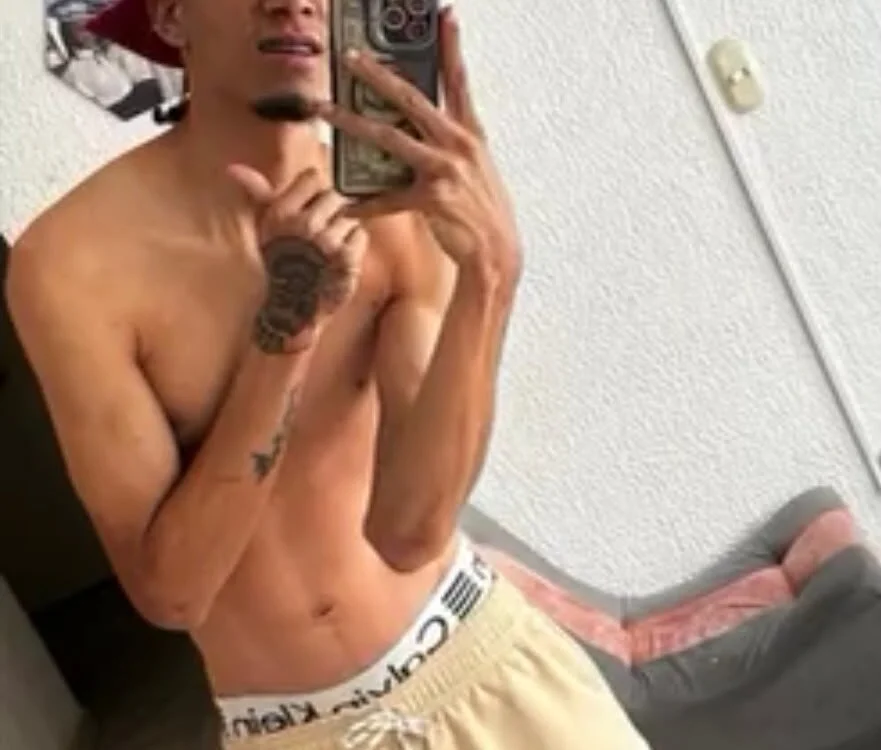 zaid_willern Offline XXX chat
