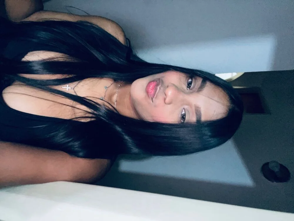 samantha475's Offline XXX Chat